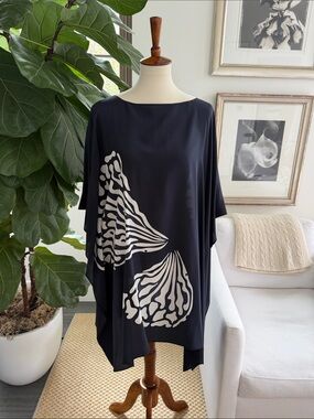 Louise Kennedy Lydia Silk Tunic w/Shell Print Motif Navy M/L